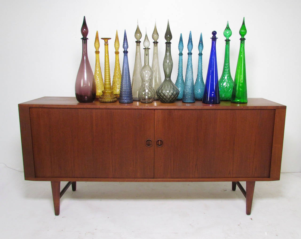 Large Collection of Mid-Century Modern Glass Genie Decanter Bottles In Good Condition In Peabody, MA