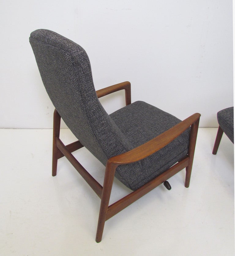 Reclining Teak Highback Lounge Chair & Ottoman by Folke Ohlsson for Dux In Good Condition In Peabody, MA