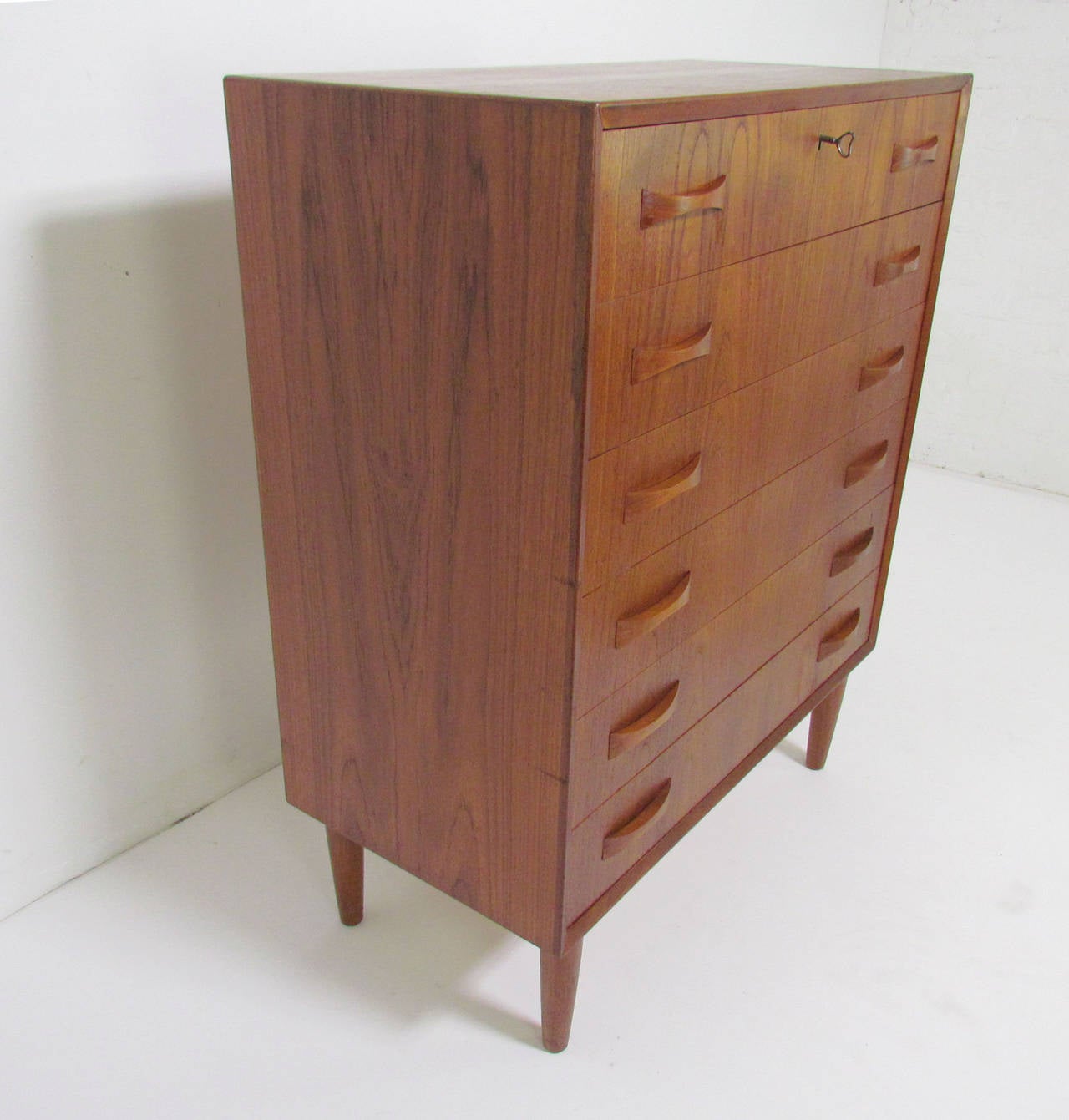 Danish Teak Six-Drawer Dresser with Bowtie Pulls In Good Condition In Peabody, MA