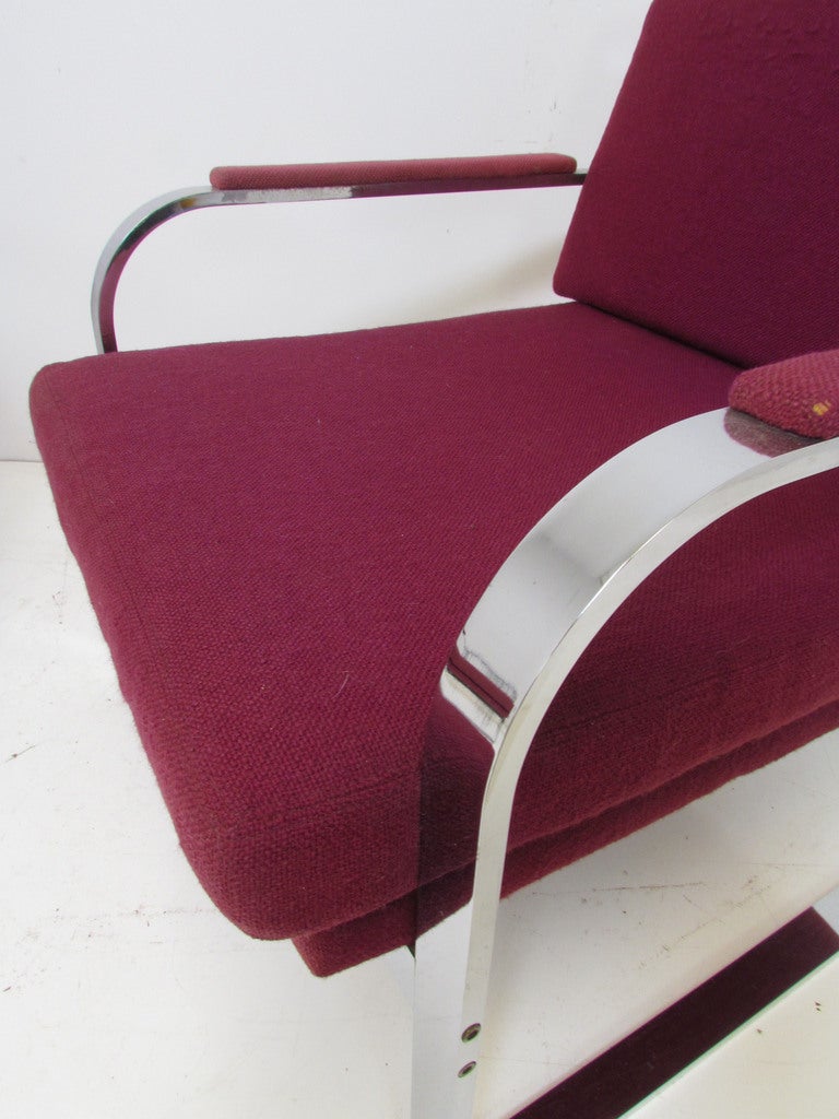 Pair of Cantilever Chrome Lounge Chairs In Good Condition In Peabody, MA