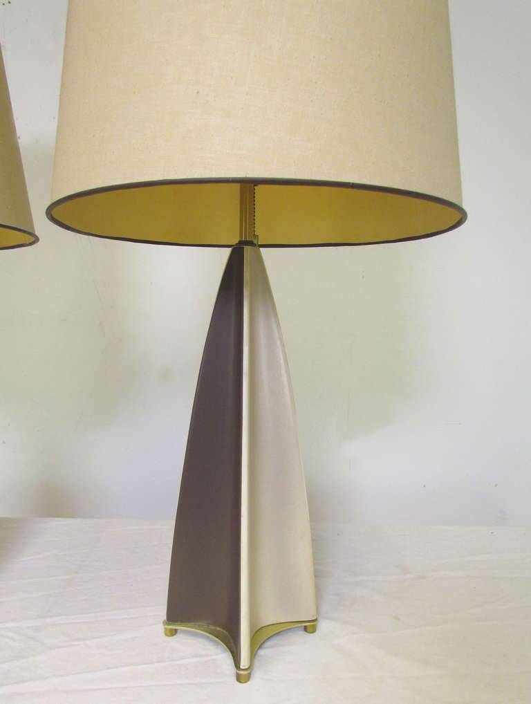 Mid-Century Modern Pair of Harlequin/Fin Table Lamps by Gerald Thurston for Lightolier