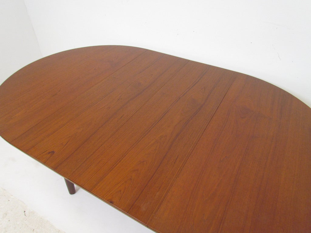 Danish Teak Round Expandable Dining Table by H.P. Hansen 2