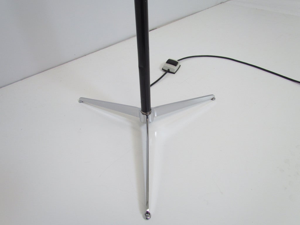 Chrome Tripod Floor Lamp by Gino Sarfatti for Arteluce 2