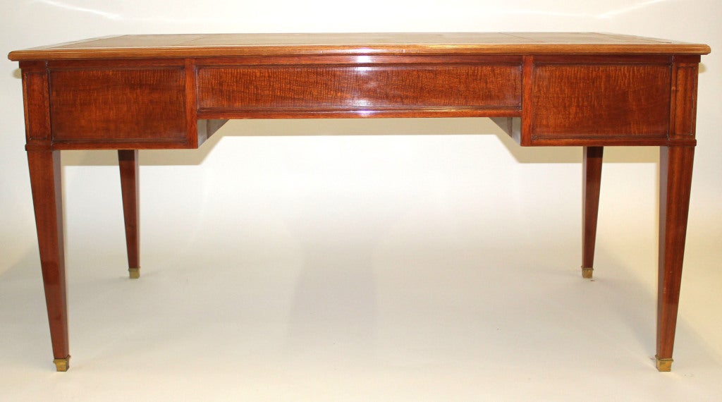 Figured Mahogany and Leather Top Writing Desk For Sale 3