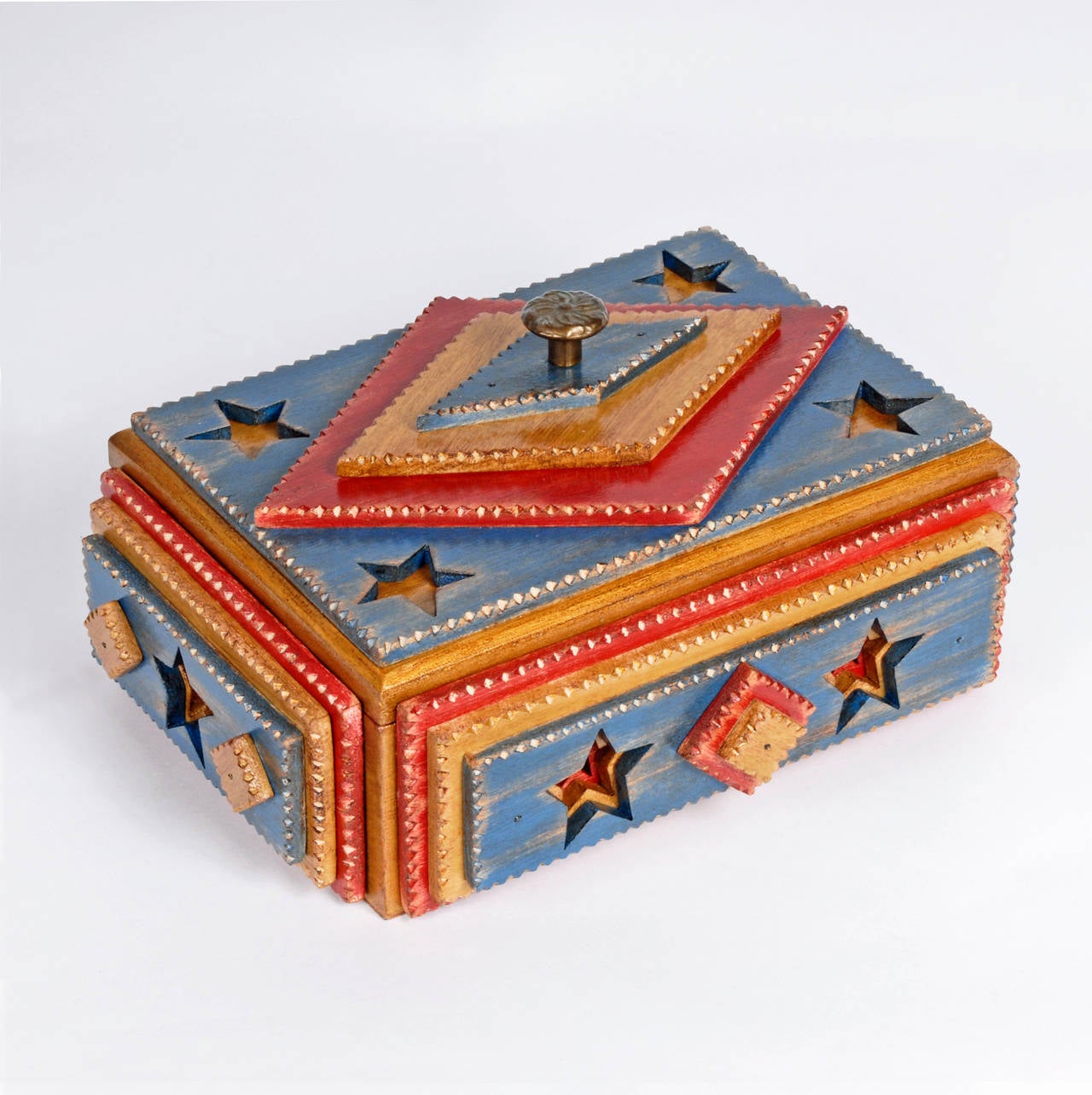 Wonderful patriotic inspired Tramp Art box by Angie Dow. The recessed stars add to the beauty of the object and is an unusual treatment for Tramp Art where stacking and layering are the most common techniques.