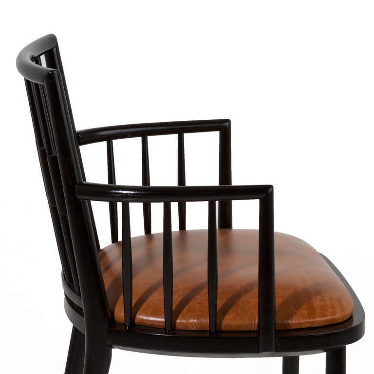 Ensemble de 6 chaises de salle à manger noires à dossier fuselé de Baker 2