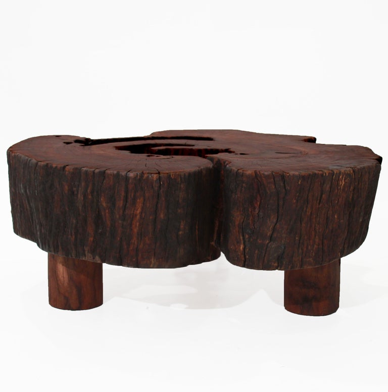 Angico Vermelho Coffee Table on Three Legs by Tunico T In Excellent Condition For Sale In Los Angeles, CA