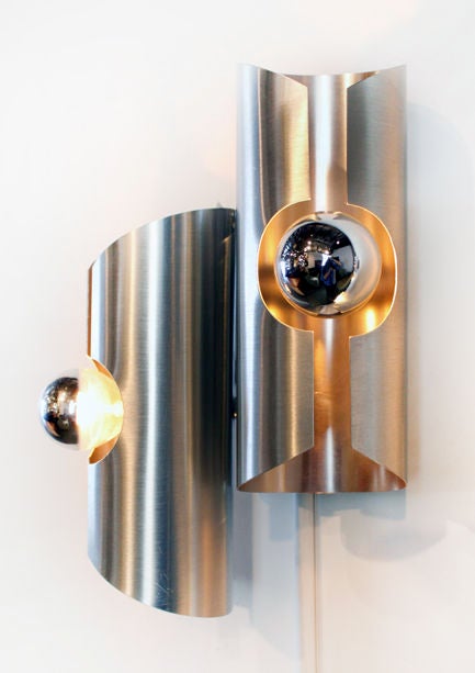 Pair Of Cylindrical Chromed Steel Sconces, Sciolari Attribution In Good Condition For Sale In Los Angeles, CA