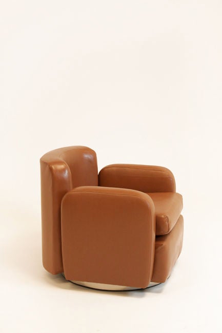 American Pair of Brown Contemporary Modern Leather & Chrome Swivel Club Chairs Armchairs For Sale
