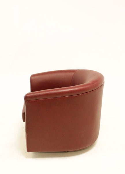 Milo Baughman pair of leather rolling swivel tub chairs In Good Condition In Hollywood, CA