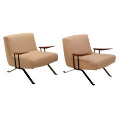 Brazilian lounge chairs with caviuna arms in grey leather