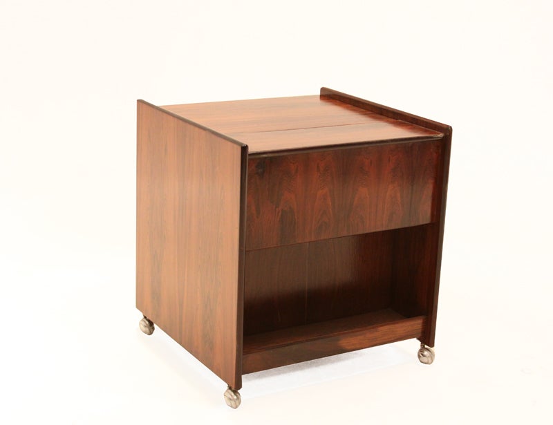 Mid-Century Modern Sergio Rodrigues Rosewood Bar Cabinet on casters For Sale