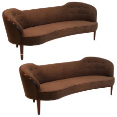 Pair of rare sofas by Edward Wormley for Dunbar Janus Collection