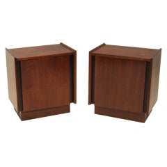 Pair of Retro Dillingham Esprit Nightstands or Side Tables in Walnut