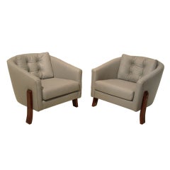 Pair of California design barrel chairs with Walnut legs