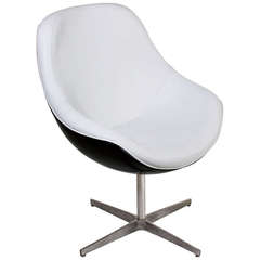 Black Fiberglass & White Leather chair attributed to Ricardo Fasanello