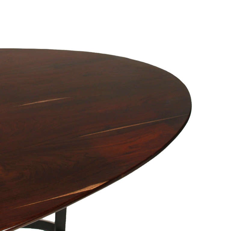 Vintage oval Rosewood dining table from Brazil 2