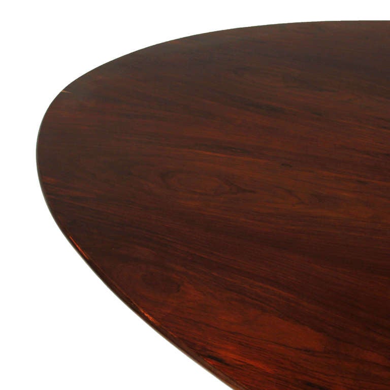 Vintage oval Rosewood dining table from Brazil 3