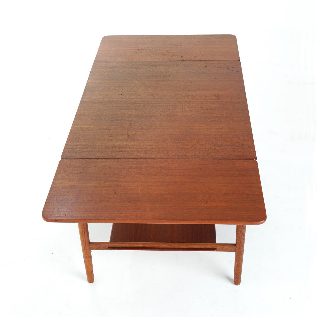 Danish Teak Side Table with Extendable Sides by Hans Wegner For Sale 3