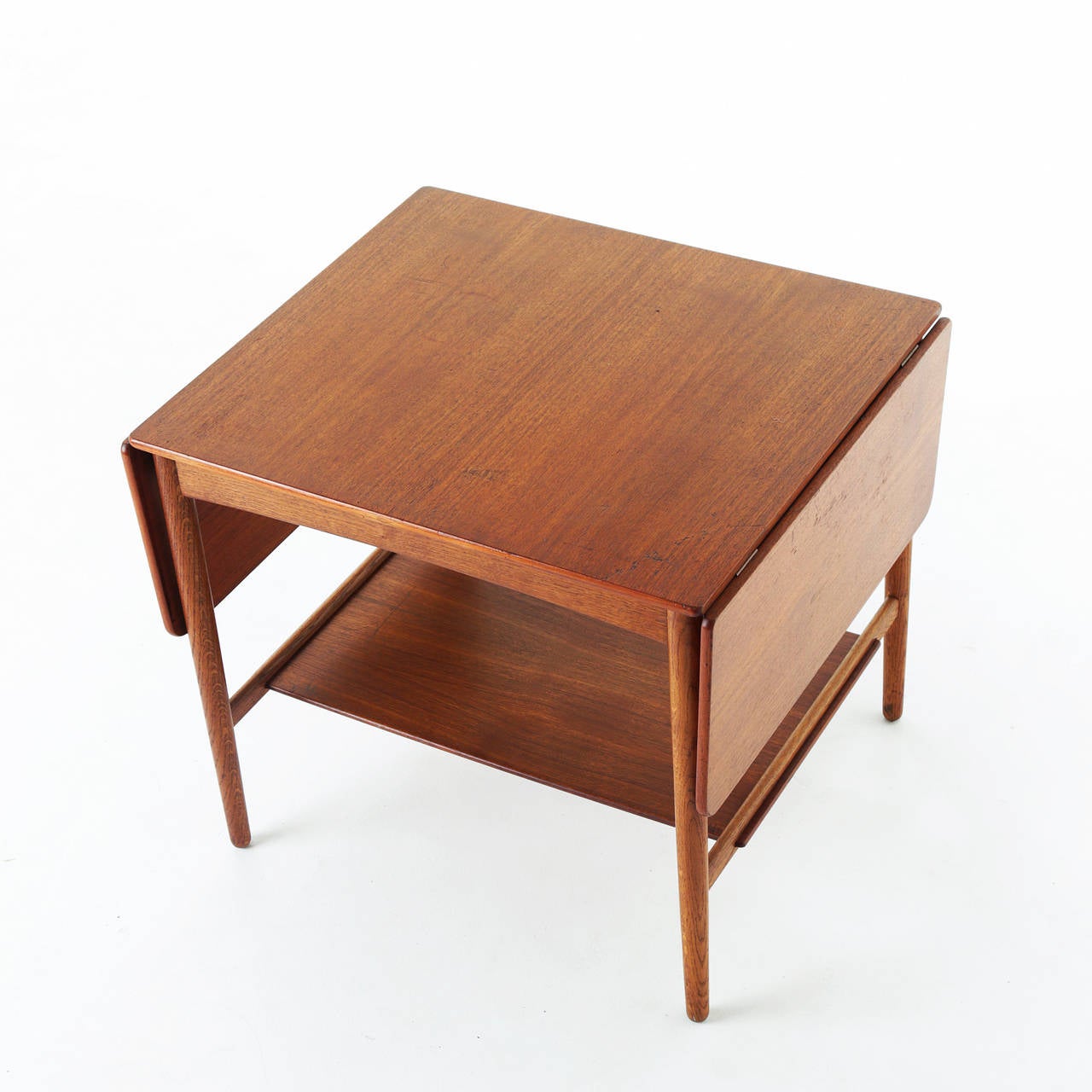 Mid-20th Century Danish Teak Side Table with Extendable Sides by Hans Wegner For Sale