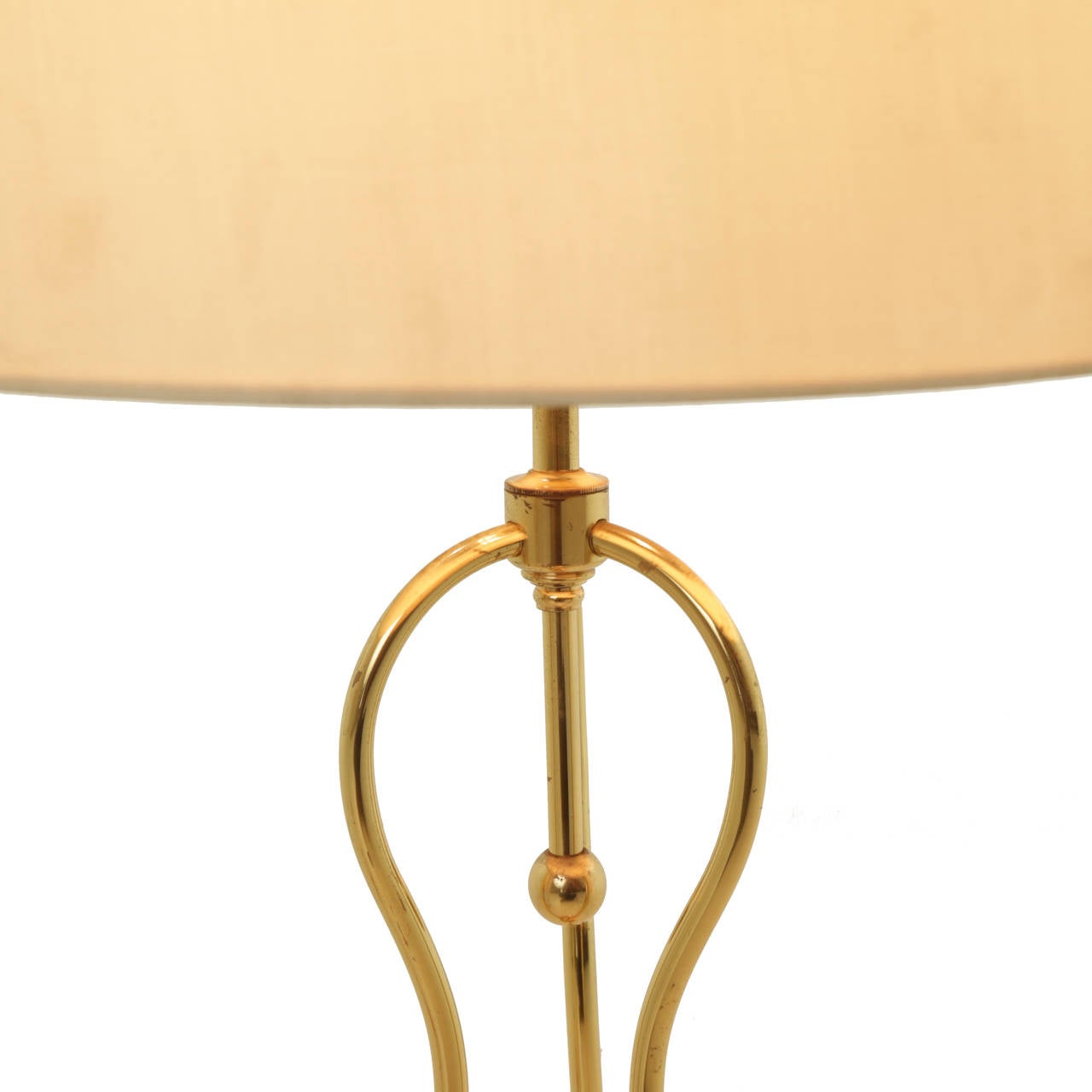 American Mid-Century Modern Brass Table Lamps with Linen Shades For Sale