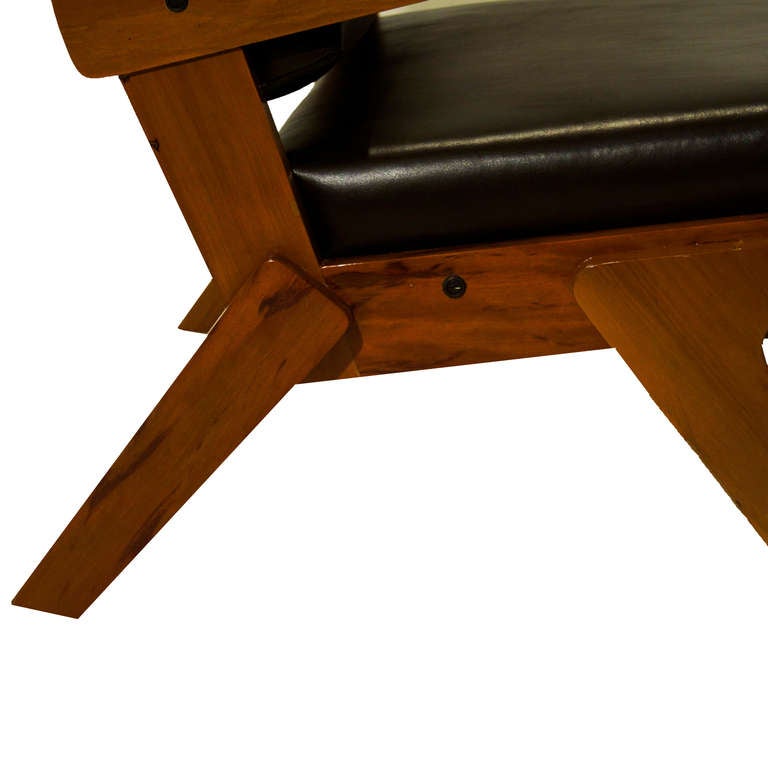 Peroba de Rosa and Leather Bench by Lina Bo Bardi 2