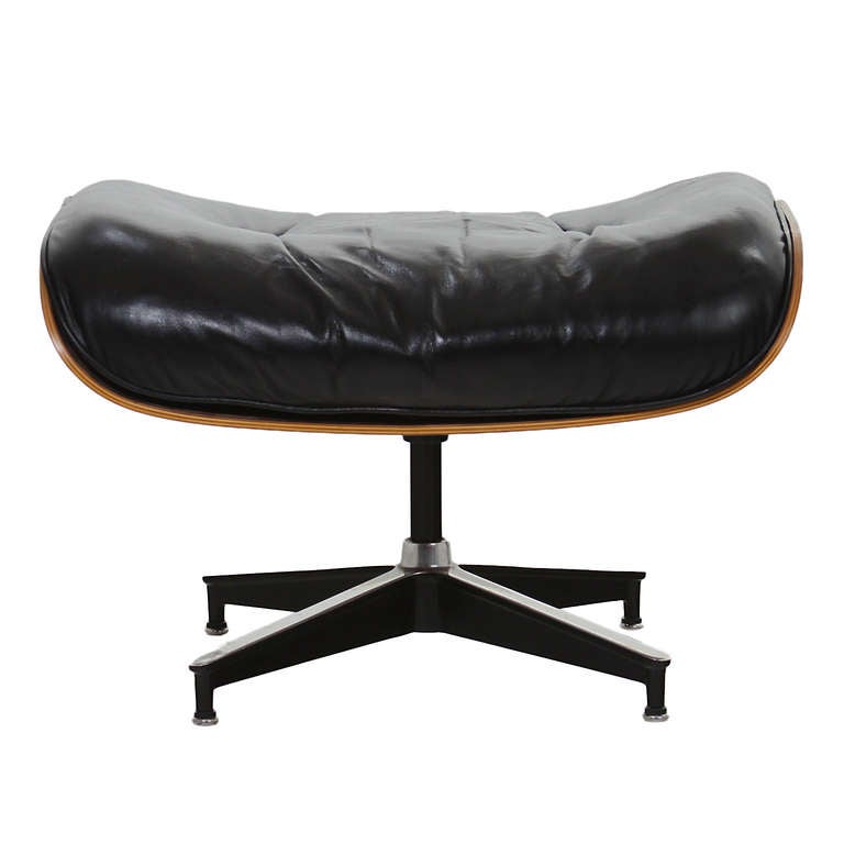 Eames 670/671 Lounge Chair and Ottoman in Rosewood for Herman Miller 4