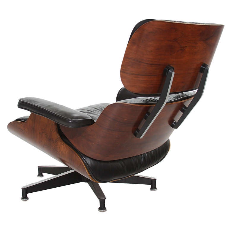 Eames 670/671 Lounge Chair and Ottoman in Rosewood for Herman Miller In Good Condition In Hollywood, CA