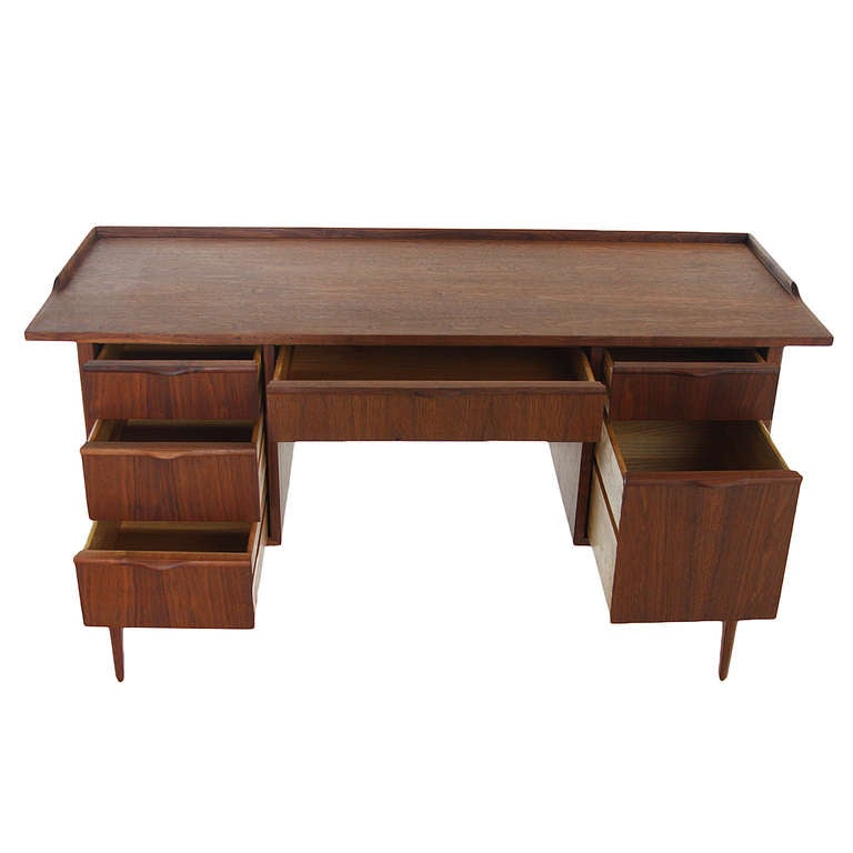 Walnut Glenn of California Desk