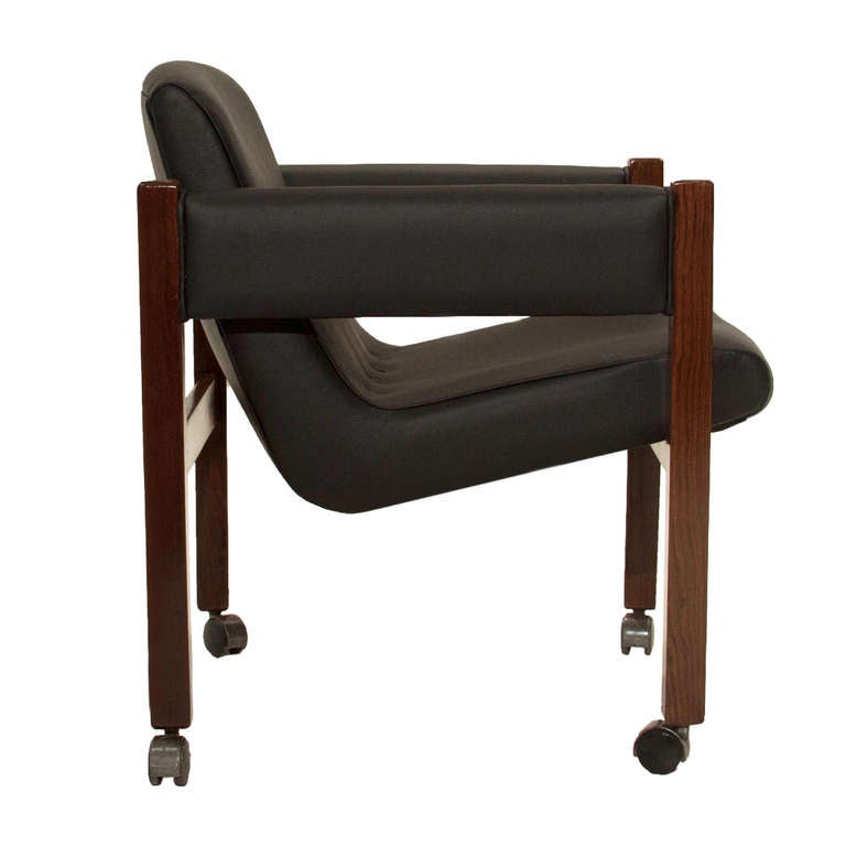 Mid-20th Century Single Solid Rosewood And Black Leather Chair, Sergio Rodrigues Attribution For Sale