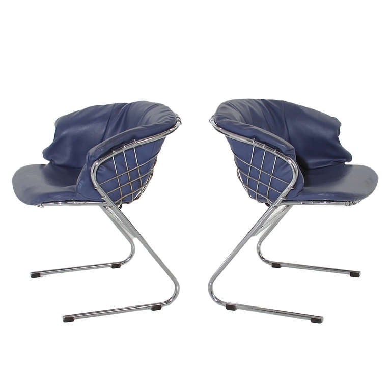 Pair of Italian Chairs Upholstered in Blue Leather In Good Condition For Sale In Hollywood, CA