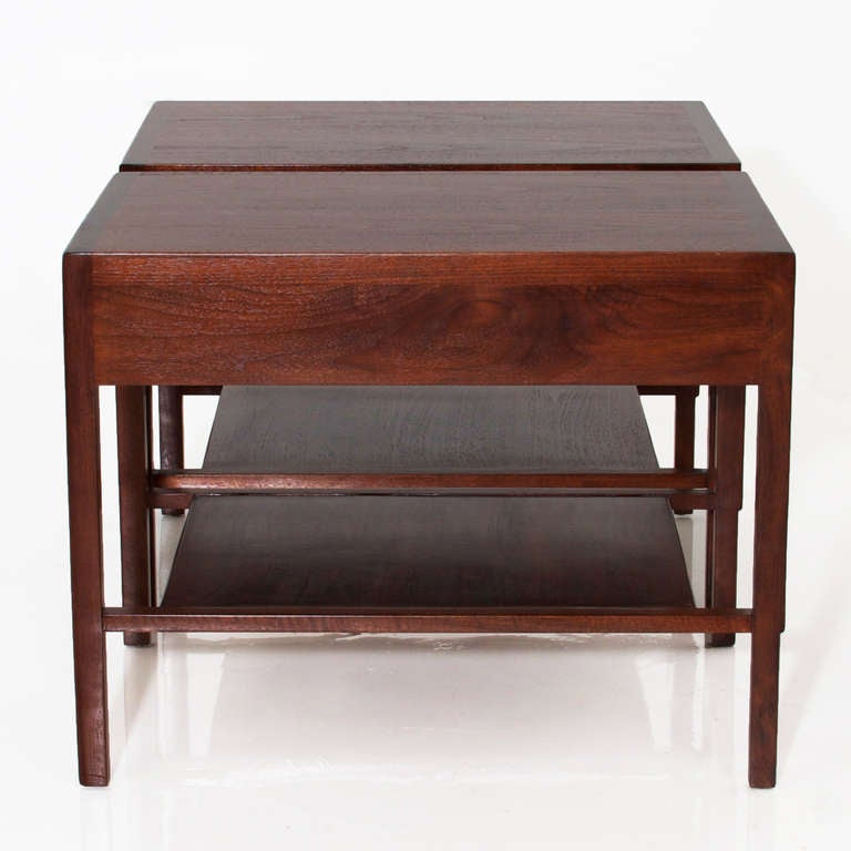 Walnut Pair Of Vintage Side Tables Or Night Stands By John Stuart For Janus