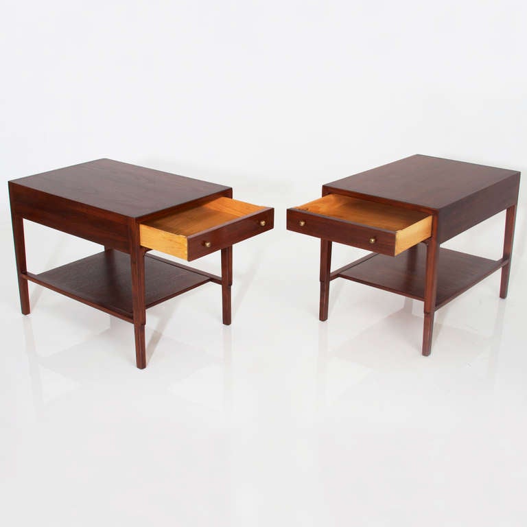 American Pair Of Vintage Side Tables Or Night Stands By John Stuart For Janus