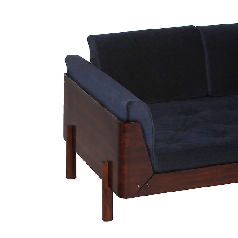 Mid-20th Century Spined Back Sofa in Rosewood by Jorge Zalszupin