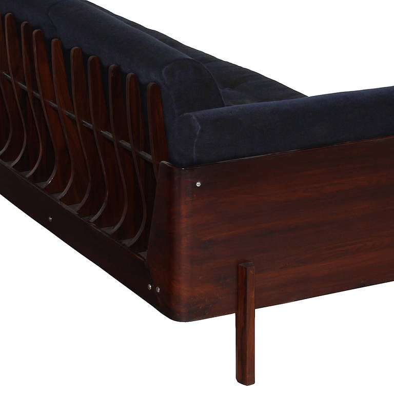 Spined Back Sofa in Rosewood by Jorge Zalszupin 1