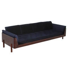 Spined Back Sofa in Rosewood by Jorge Zalszupin