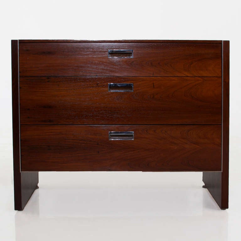 Mid-Century Modern Robert Baron for Glenn of California Rosewood Dresser In Excellent Condition For Sale In Los Angeles, CA