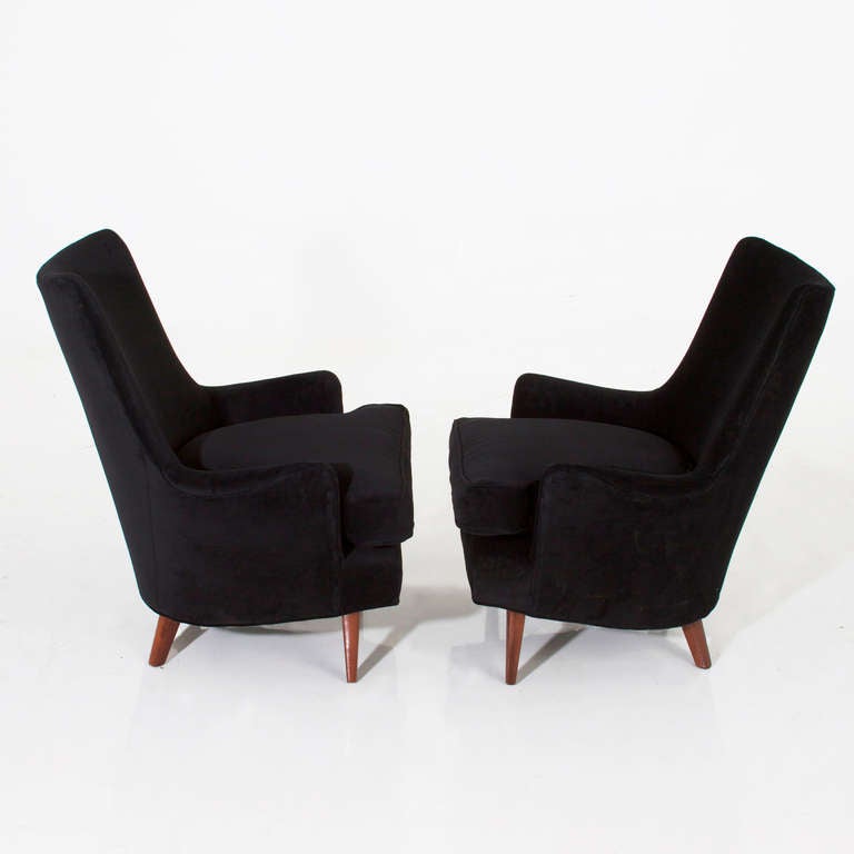 Pair of Curved Back Armchairs by Edward Wormley for Janus In Excellent Condition In Los Angeles, CA