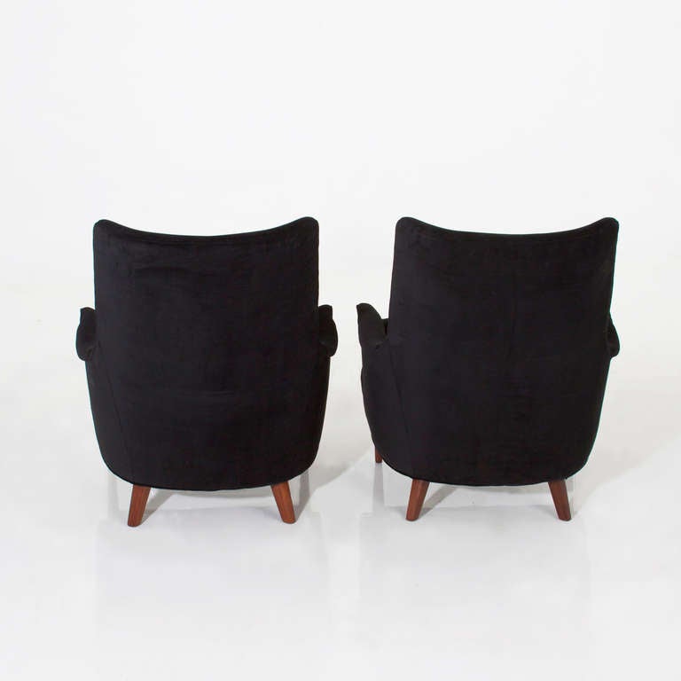 Mid-20th Century Pair of Curved Back Armchairs by Edward Wormley for Janus