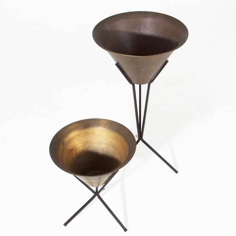 American Pair of Rare Patinated Brass Planters on Tripod Bases Attributed to Paul McCobb