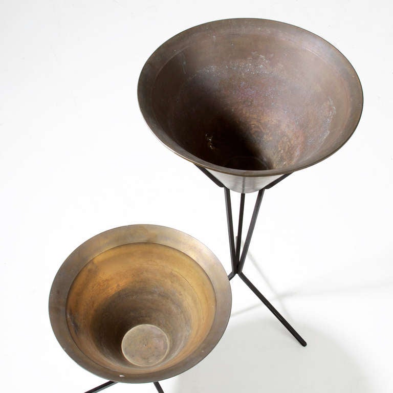 Bronze Pair of Rare Patinated Brass Planters on Tripod Bases Attributed to Paul McCobb