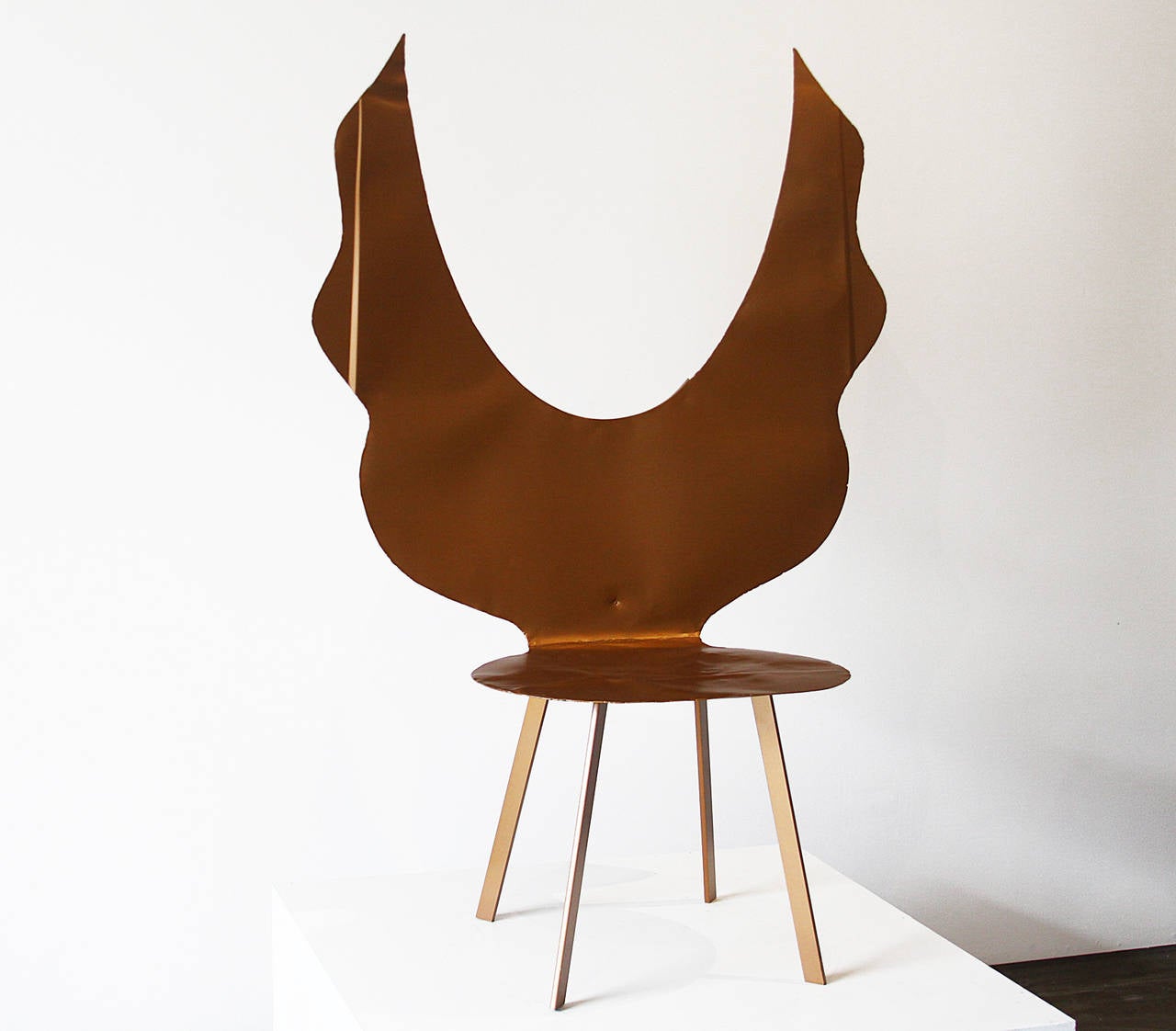 Cadeira Anjo Duorada/Angel Gold chair by Alê Jordão