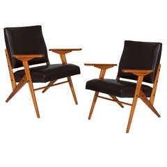 Pair of "Z" line chairs by Jose Zanine Caldas
