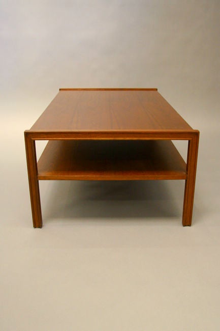 Walnut Coffee Table by Edward Wormley for Dunbar In Good Condition For Sale In Los Angeles, CA