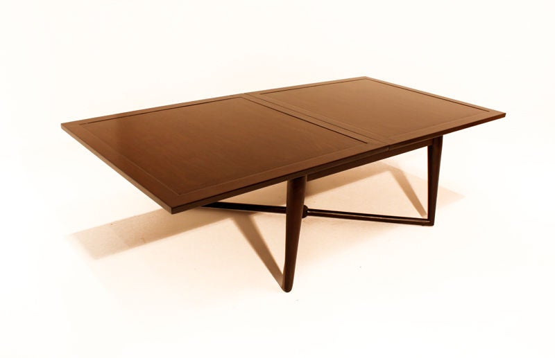 Mid-20th Century Mid Century X Base & Tapered Legs Mahogany Coffee Table with Extendable Top For Sale