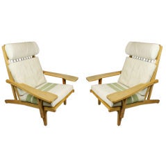 Vintage Pair of rare GE 375 lounge chairs by Hans Wegner