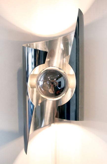 Cylindrical chromed steel sconce, Sciolari attribution