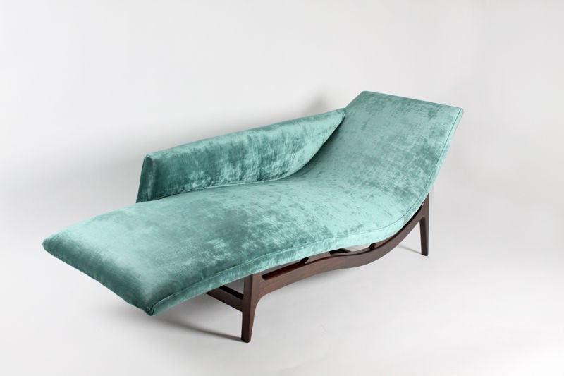 American Mahogany Chaise Longue In Turquoise Silk Velvet