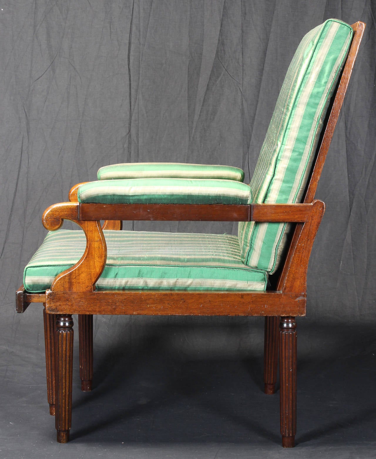 Early 19th Century 19th Century English Campaign Chair For Sale