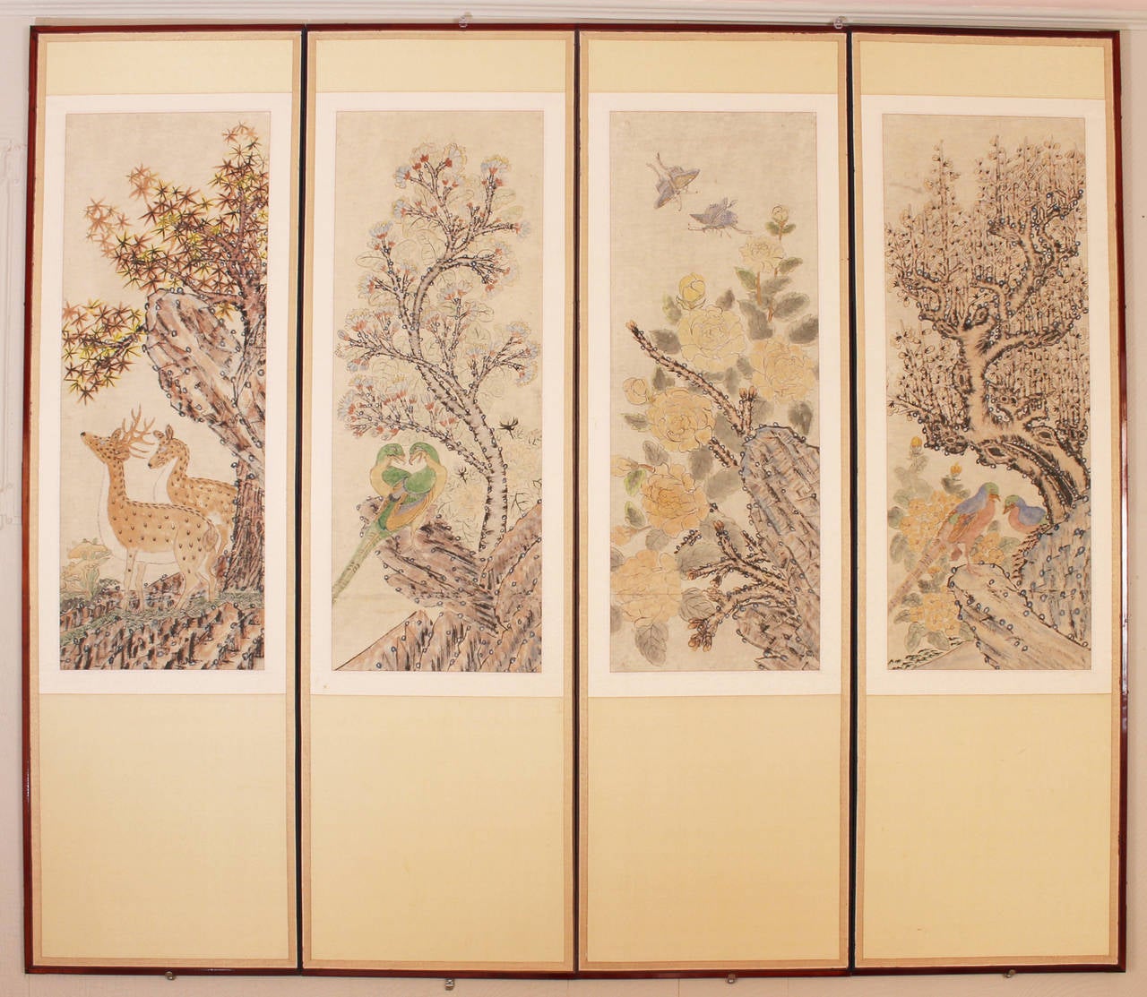 Mid-20th Century Hand-Painted Korean Screen In Good Condition In Kilmarnock, VA